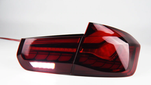 Lade das Bild in den Galerie-Viewer, LED Rückleuchte für BMW F30 - Rotes Lichtsignal bei Bremsung oder Warnblinklicht
