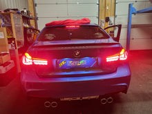 Load image into Gallery viewer, LED Rückleuchte für BMW F30 - Rotes Lichtsignal bei Bremsung oder Warnblinklicht
